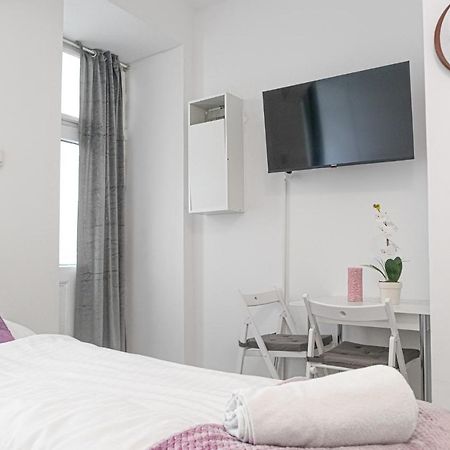 Cozy Room @ Hauptbahnhof - Well Situated & Central Vienna Luaran gambar