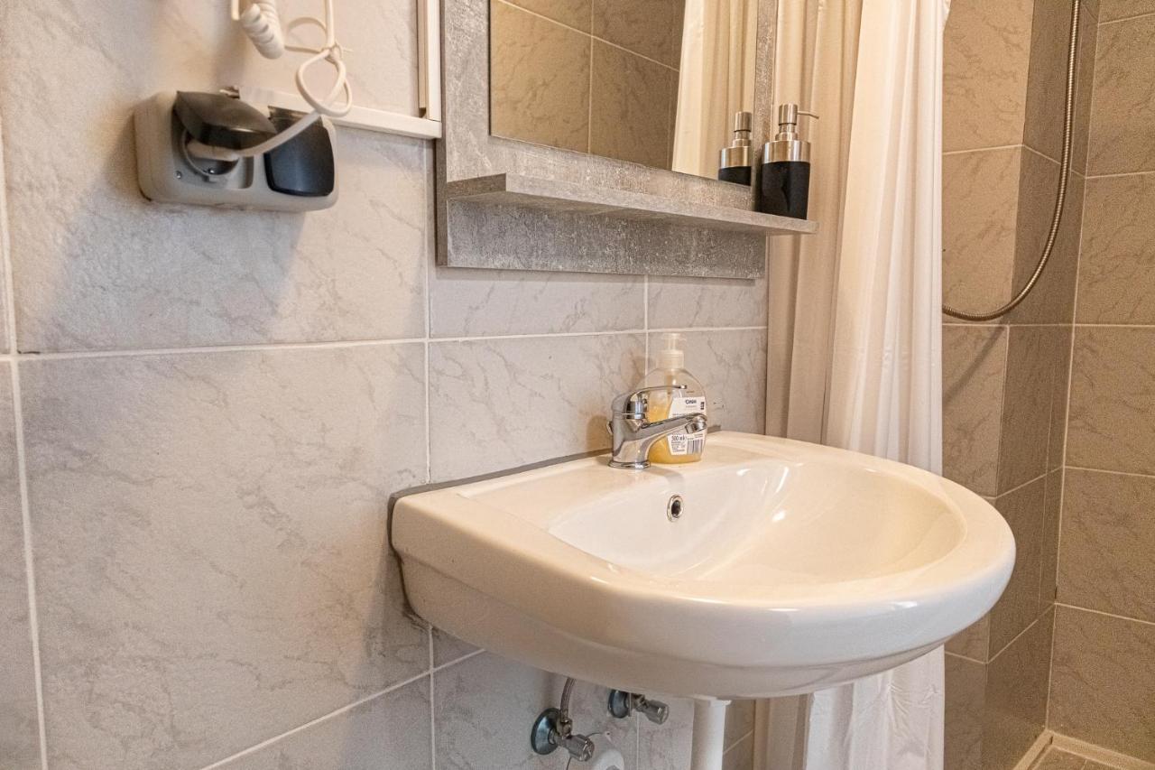Cozy Room @ Hauptbahnhof - Well Situated & Central Vienna Luaran gambar